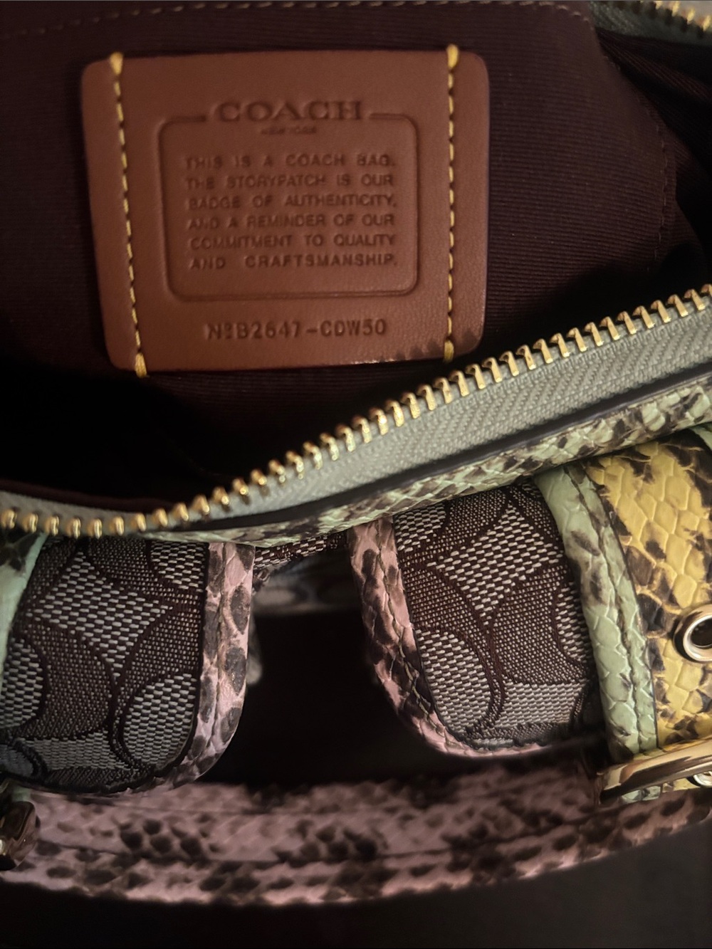 Coach Ashton Shoulder Bag In Signature Jacquard GOLD/OAK MULTI Like New w/Straps - Picture 3 of 16
